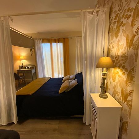 Domaine De Labelo Bed and Breakfast Commensacq Exteriör bild