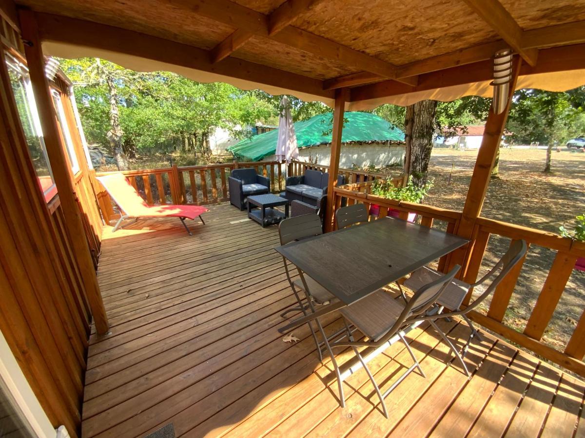 Domaine De Labelo Bed and Breakfast Commensacq Exteriör bild